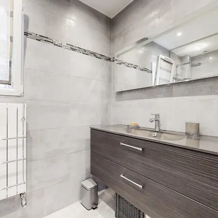 Proche étoile Paris